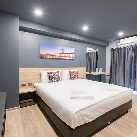 Oblique Apartment - ออฟบลิค อพาร์ทเมนท์ Nonthaburi Exterior photo